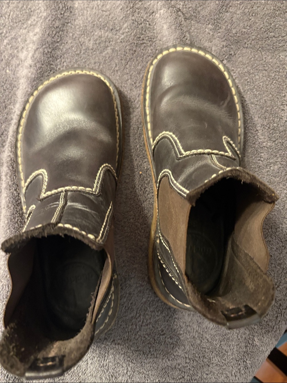 Women’s black Leather Winter Slip-On Boots